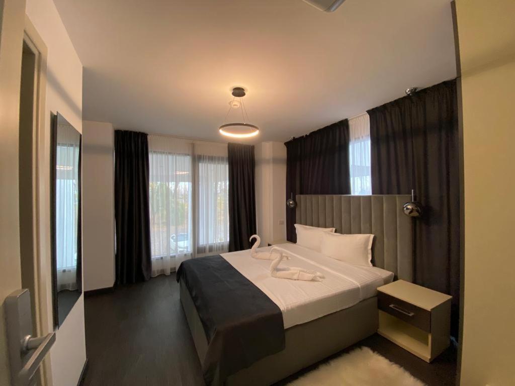 Ocaua Lui Cuza Hotel Tecuci Luaran gambar