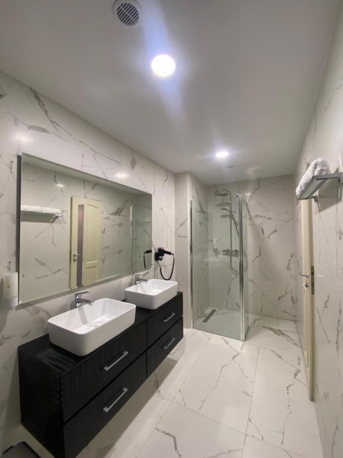 Ocaua Lui Cuza Hotel Tecuci Luaran gambar